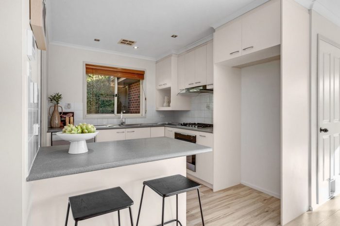 2 Nugent Cl, Jerrabomberra NSW 2619, Australia