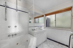 2 Nugent Cl, Jerrabomberra NSW 2619, Australia