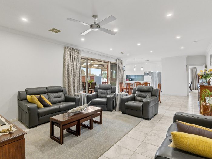 318 Pimpala Rd, Woodcroft SA 5162, Australia