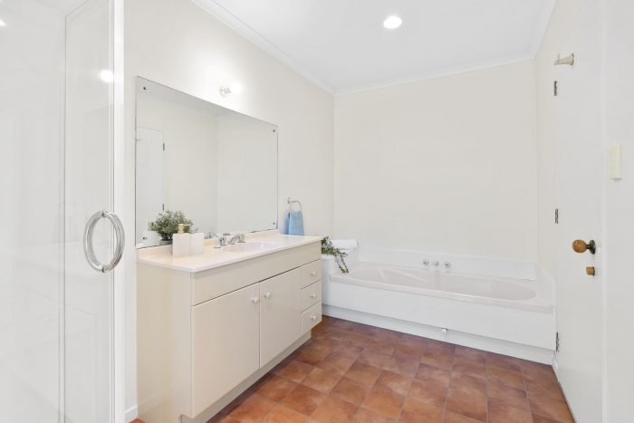 6 Redwood Crescent, Westown, New Plymouth, Taranaki, 4310, New Zealand