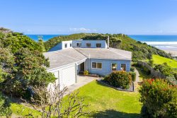 28 Kelly Street, Baylys Beach, Kaipara, Northland, 0377, New Zealand