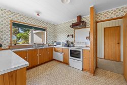 28 Kelly Street, Baylys Beach, Kaipara, Northland, 0377, New Zealand