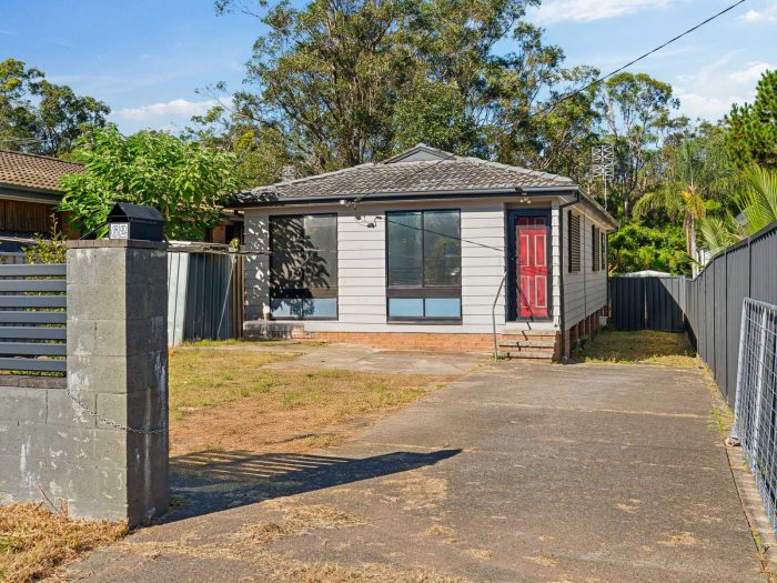 62 St Clair St, Bonnells Bay NSW 2264, Australia