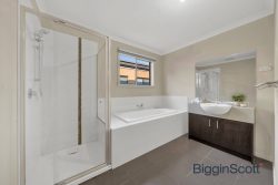 5 Mist Way, Tarneit VIC 3029, Australia