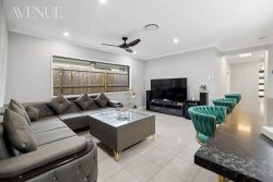 15 Tuscan Cct, Greenbank QLD 4124, Australia