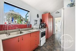 14 Woodland Road, Maungaturoto, Kaipara, Northland, 0588, New Zealand