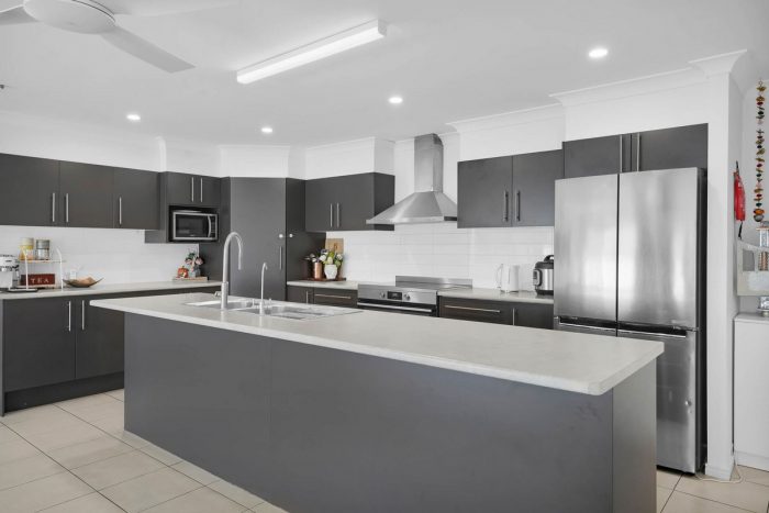 12 Marshall St, Redbank Plains QLD 4301, Australia