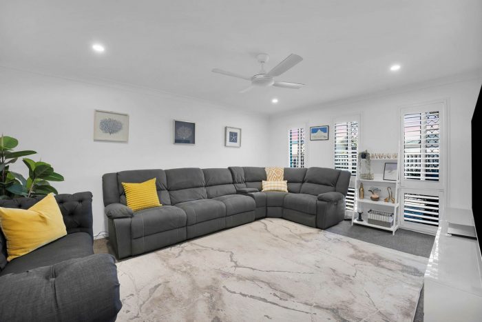 12 Marshall St, Redbank Plains QLD 4301, Australia