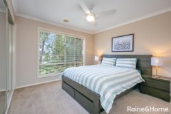 122 Phillip Dr, Sunbury VIC 3429, Australia