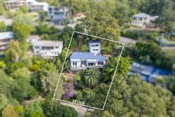 94 Fairscene Cres, Avoca Beach NSW 2251, Australia