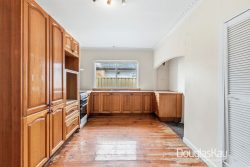 8 Baynton Ave, Sunshine North VIC 3020, Australia