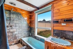 8 Baynton Ave, Sunshine North VIC 3020, Australia