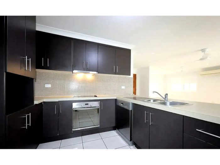 12 Mitchell Ct, Gracemere QLD 4702, Australia