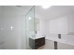 12 Mitchell Ct, Gracemere QLD 4702, Australia