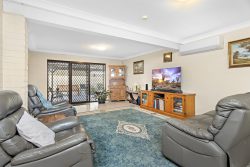 3 Cameron Cres, Kiama Downs NSW 2533, Australia