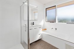 3 Cameron Cres, Kiama Downs NSW 2533, Australia