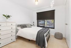 3 Cameron Cres, Kiama Downs NSW 2533, Australia