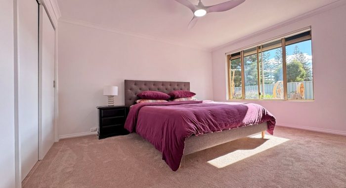 9 Chaplin St, Castletown WA 6450, Australia