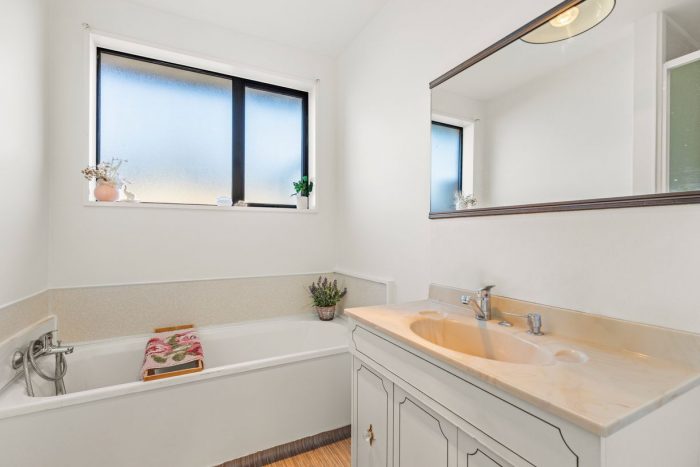 2/2 McHaffies Place, Wainoni, Christchurch City, Canterbury, 8061, New Zealand