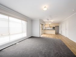 Unit 1/17 Dampier Ave, Shepparton VIC 3630, Australia