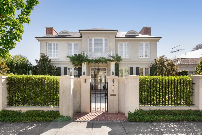 1 Denham Pl, Toorak VIC 3142, Australia