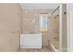 286 William St, The Range QLD 4700, Australia
