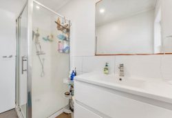 3/12 Eden View Road, Sandringham, Auckland, 1025, New Zealand