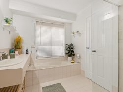 83 Emmerson Dr, Morphett Vale SA 5162, Australia