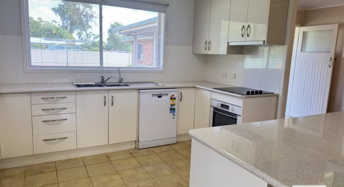 8 Fitzgerald St, Chinchilla QLD 4413, Australia