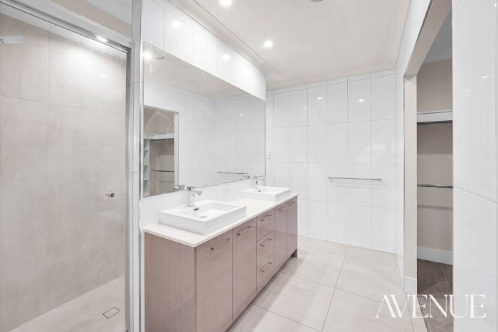 8 Follett St, Yarrabilba QLD 4207, Australia