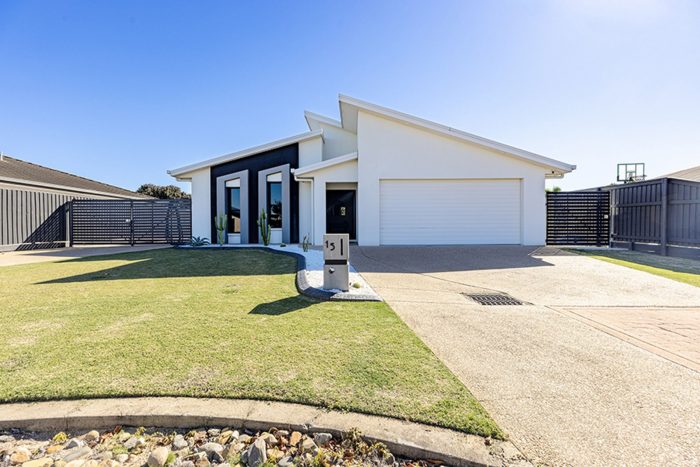 15 Eros Ct, Ooralea QLD 4740, Australia