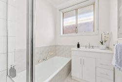 3/39 Golf Rd, Oakleigh South VIC 3167, Australia