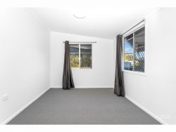 2 Zimitat St, Gracemere QLD 4702, Australia