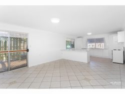 2 Zimitat St, Gracemere QLD 4702, Australia