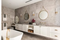 8 Hammond St, Brighton VIC 3186, Australia