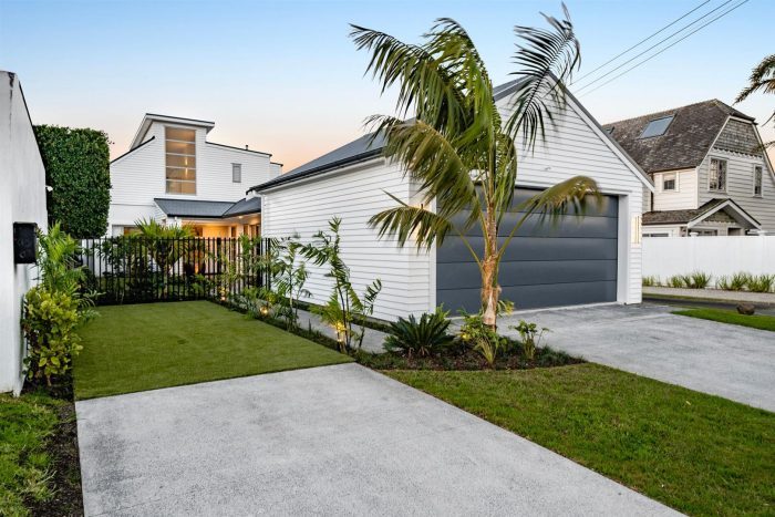 5 Holiday Road, Milford, North Shore City, Auckland, 0620, New Zealand