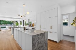 5 Holiday Road, Milford, North Shore City, Auckland, 0620, New Zealand