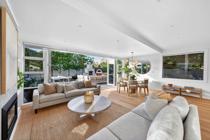 5 Holiday Road, Milford, North Shore City, Auckland, 0620, New Zealand