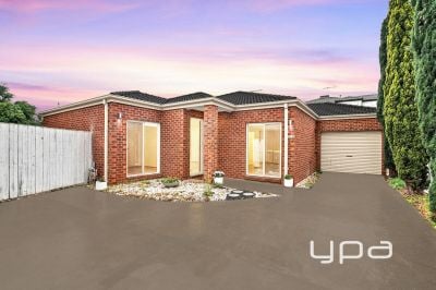 Unit 2/31 Horseshoe Cct, Truganina VIC 3029, Australia