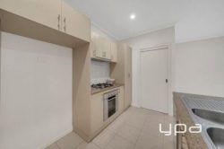 Unit 2/31 Horseshoe Cct, Truganina VIC 3029, Australia