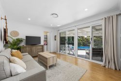 77 Mitchell Dr, Kariong NSW 2250, Australia