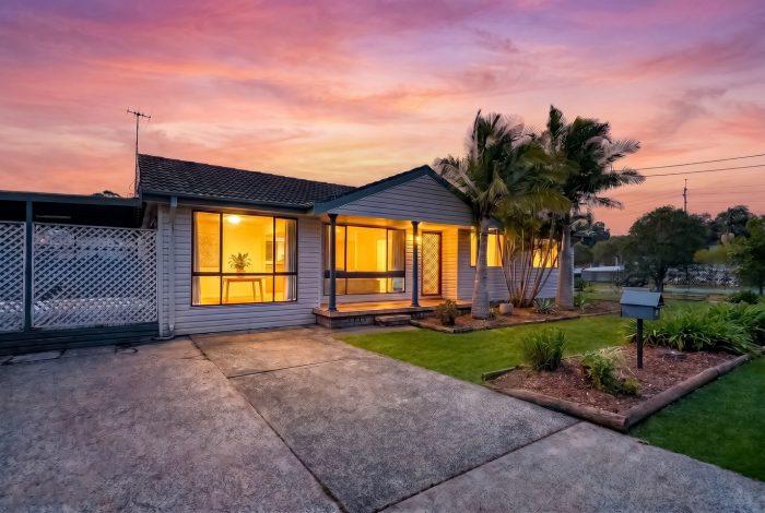 31 Kathleen White Cres, Killarney Vale NSW 2261, Australia