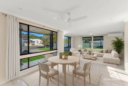 31 Kathleen White Cres, Killarney Vale NSW 2261, Australia