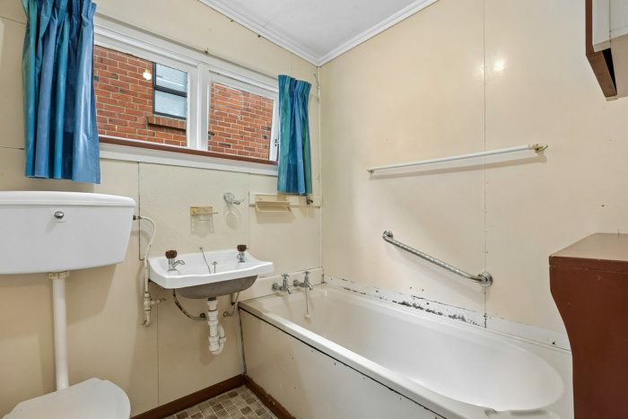8 Kellas Street, Macandrew Bay, Dunedin, Otago, 9014, New Zealand