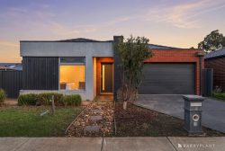 3 Lancers Dr, Melton West VIC 3337, Australia