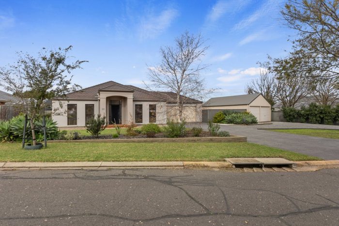 33 Laucke Dr Stockwell SA 5355 Australia