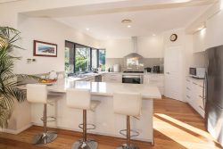 8 Seascape Rise, Yallingup WA 6282, Australia