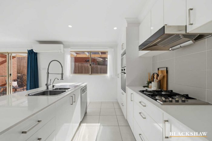 28 Mary Lee St, Bonython ACT 2905, Australia