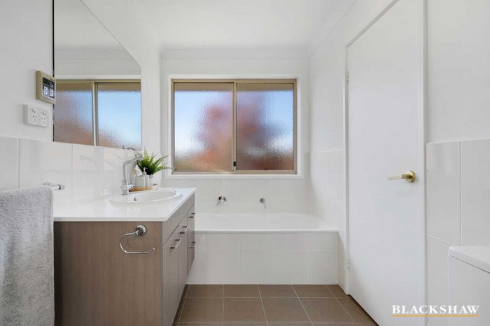 28 Mary Lee St, Bonython ACT 2905, Australia