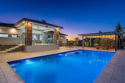 27 Medinah Ave, Luddenham NSW 2745, Australia